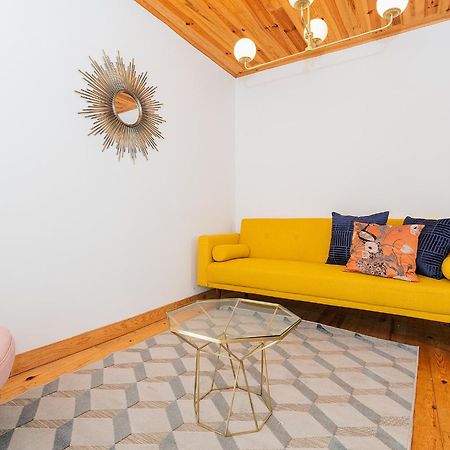 River View 1Bdr Apt In Alfama Close To Tram Lisbon Luaran gambar