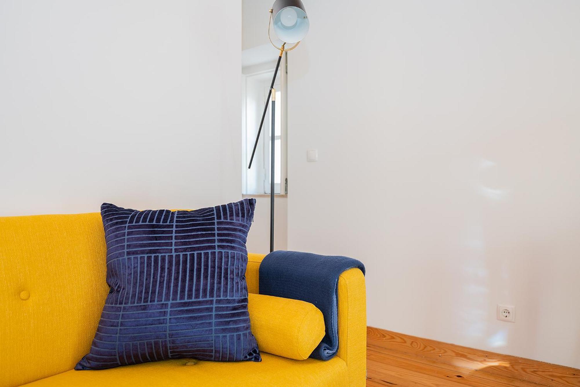 River View 1Bdr Apt In Alfama Close To Tram Lisbon Luaran gambar