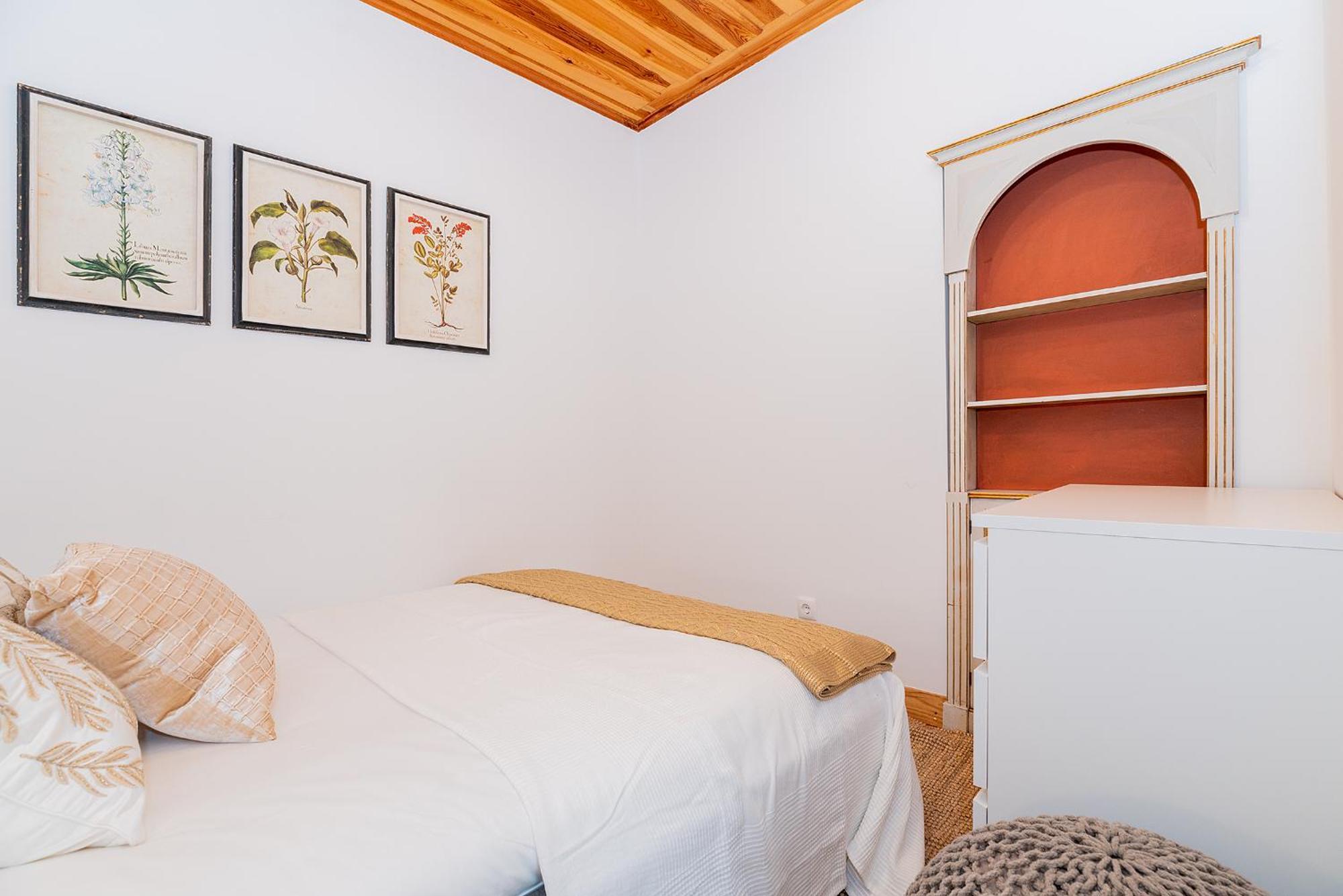 River View 1Bdr Apt In Alfama Close To Tram Lisbon Luaran gambar